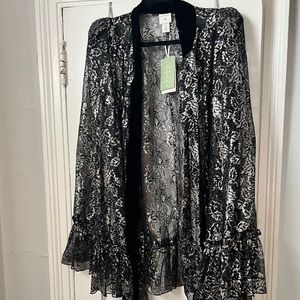 Fancy cape by Vampires wife